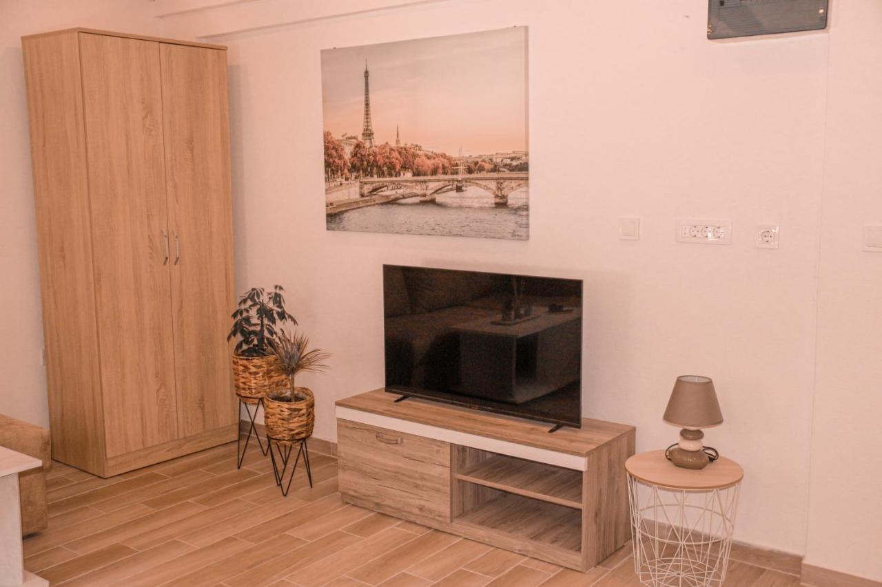 Apartmani Dumezic Бар Экстерьер фото