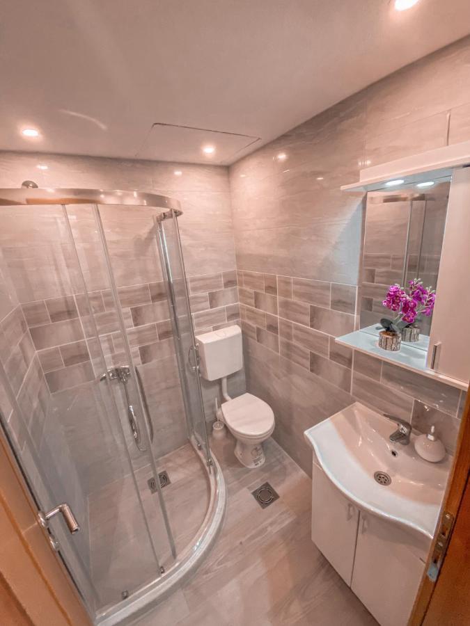 Apartmani Dumezic Бар Экстерьер фото