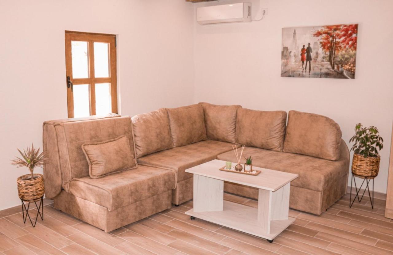 Apartmani Dumezic Бар Экстерьер фото